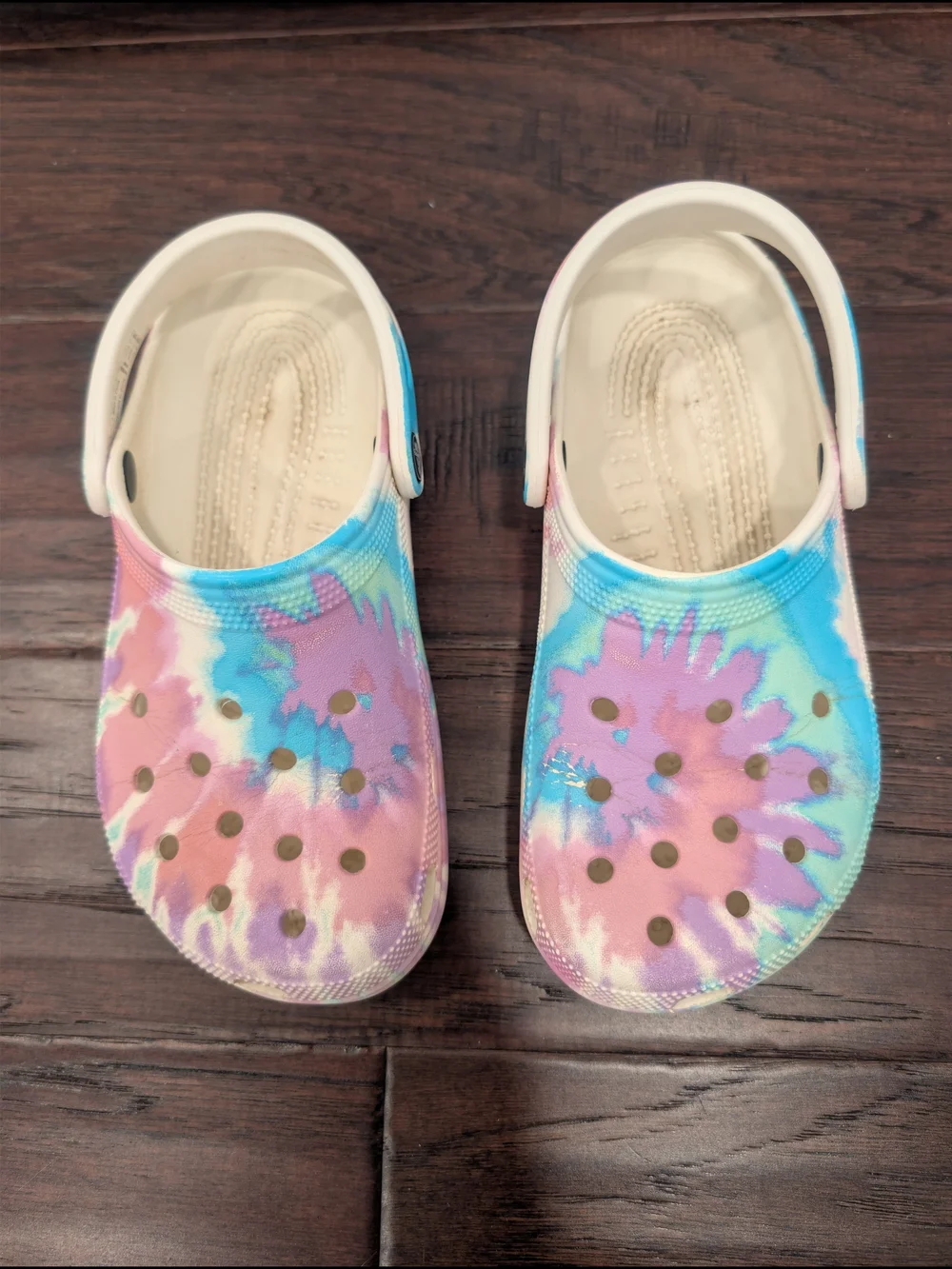 CROCS Kids Tie-Dye Clog Sandals in Pastel Pink, Blue & Purple Size 4 Big Kid - Picture 4 of 5